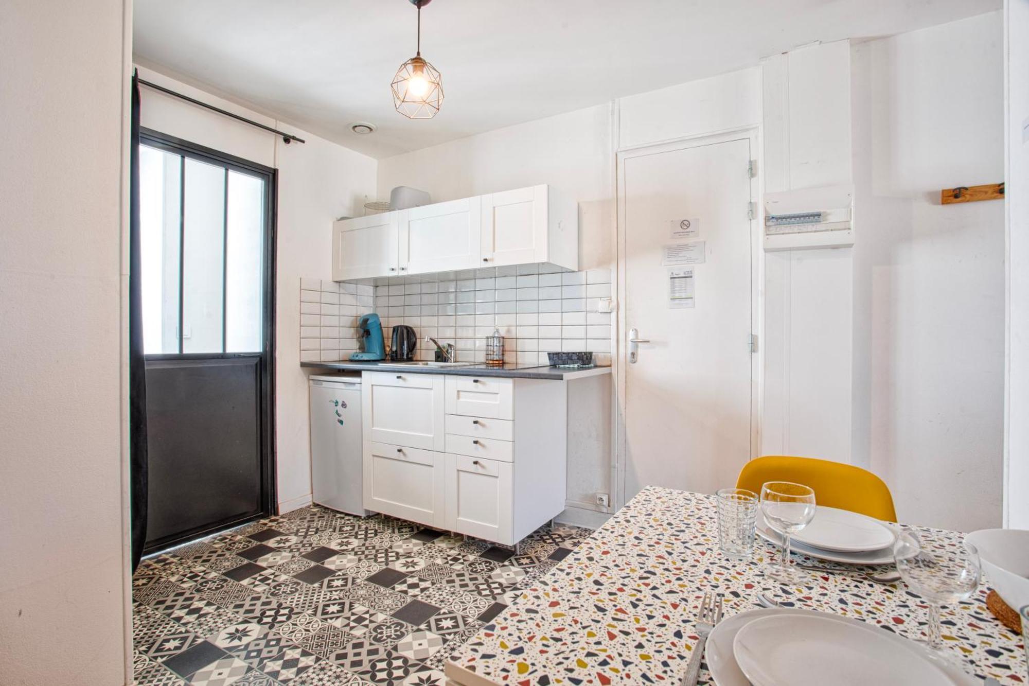 Le Petit Proche Gare Apartment